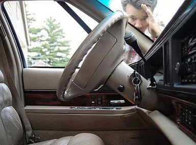 Universal Locksmith Store Denver, CO 303-876-0562 - 20-Car-Lockout